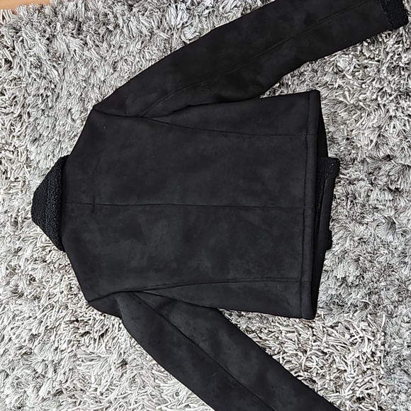 Dynamite Cropped Shearling Peacoat in Black, Size XS - Picture 9 of 10